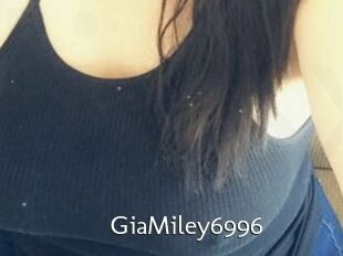 GiaMiley6996