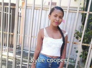 Kylie_cooperr