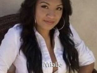 Mia_Le