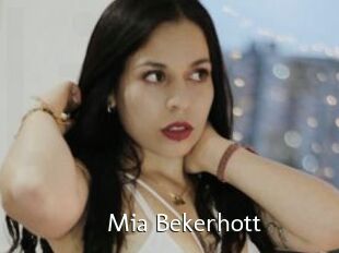 Mia_Bekerhott