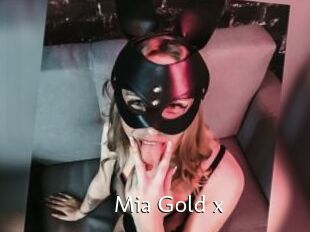 Mia_Gold_x