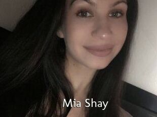 Mia_Shay