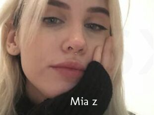 Mia_z