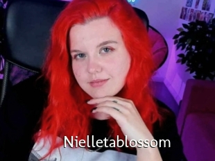Nielletablossom