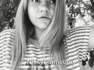 Nikkyhotmoomy