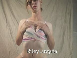 RileyLuvyna