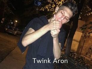 Twink_Aron