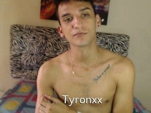 Tyronxx