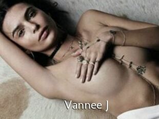 Vannee_J